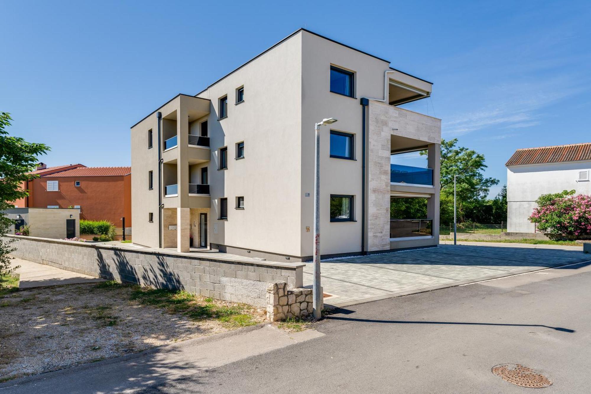 Salt Bloom Apartments Nin Buitenkant foto